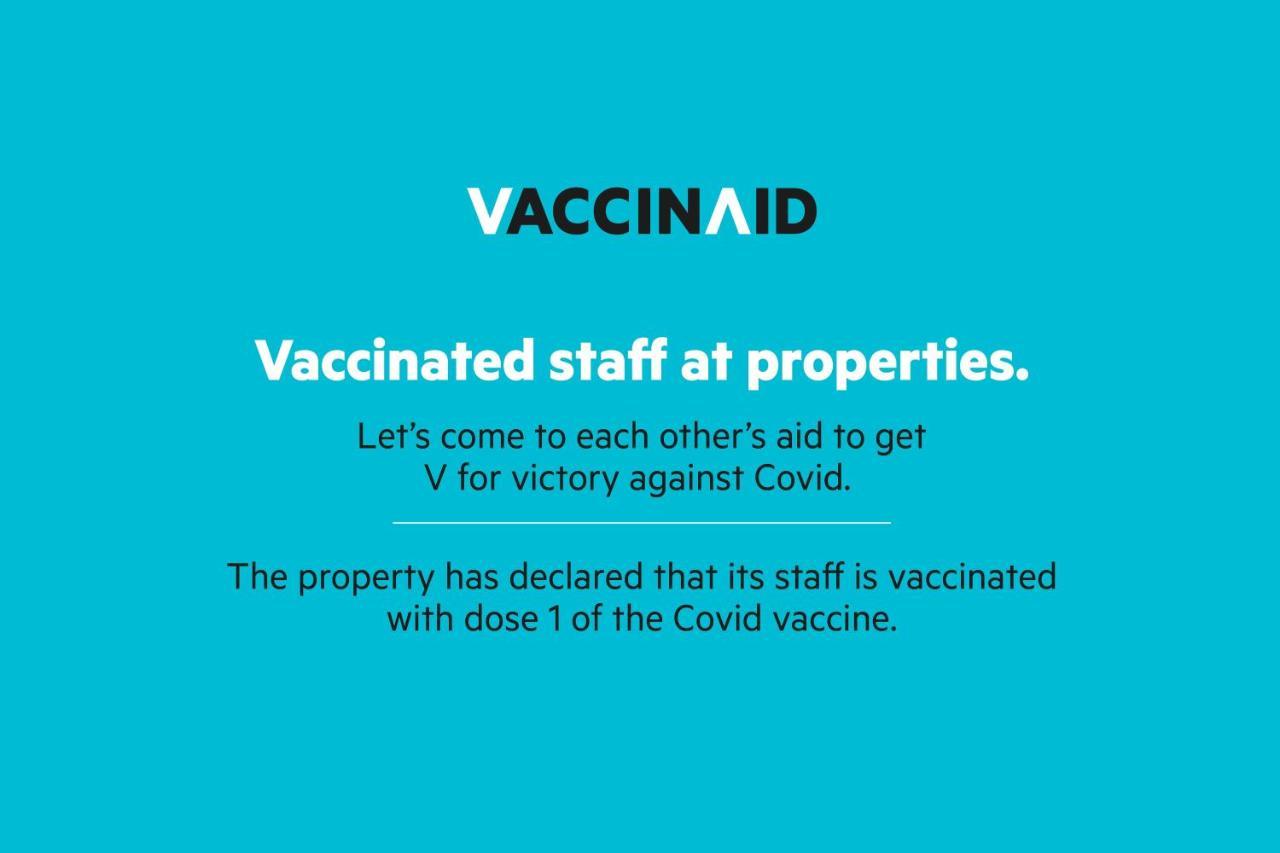Vaccinated Staff- Oyo 22654 Hotel Rose & Petals Ghaziabad Exterior foto